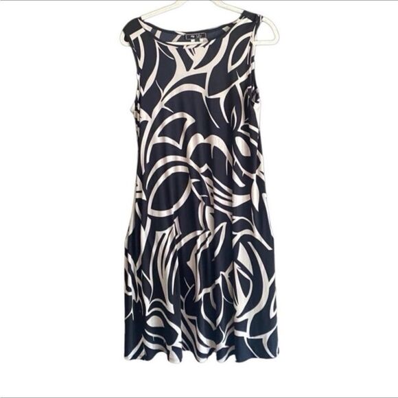 VINTAGE Lily Sleeveless Dress with Pockets. Size Medium - Picture 6 of 7